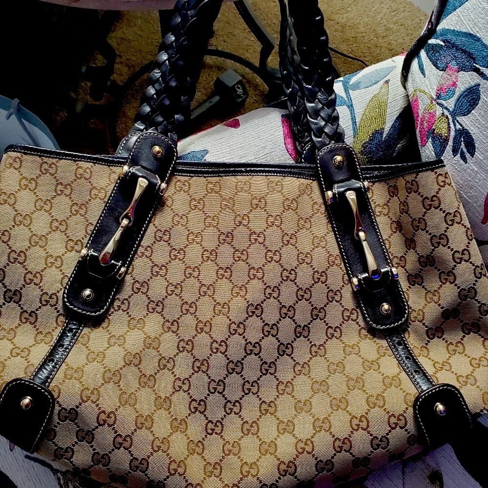 Large Gucci Shoulder Bag